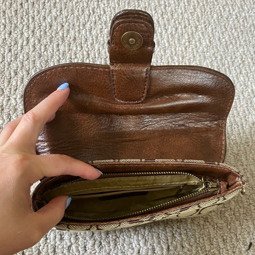 Vintage Coach Clutch - Picture 3 of 3